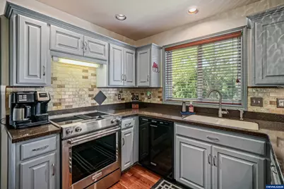 2221 NW Elm St, McMinnville, OR 97128 - Photo 14