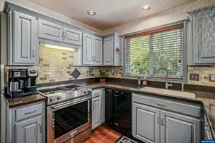 2221 NW Elm St, McMinnville, OR 97128 - Photo 14