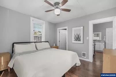 319 18th St SE, Salem, OR 97301 - Photo 12