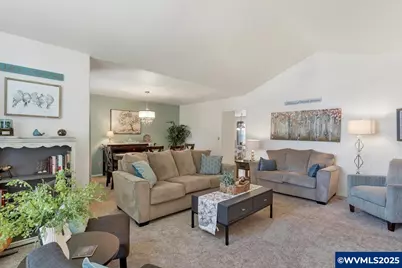 355 Jacobson S Ct, Monmouth, OR 97361 - Photo 6