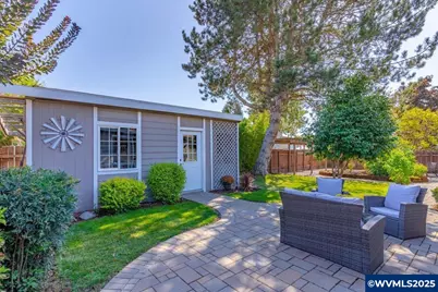 355 Jacobson S Ct, Monmouth, OR 97361 - Photo 32