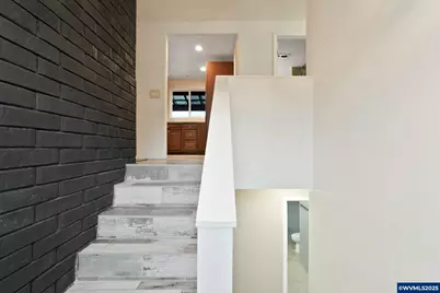 33781 Mount Tom Dr, Harrisburg, OR 97446 - Photo 16