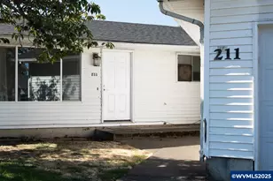 211 30th (&amp 213) Pl, Albany, OR 97322 - Photo 2