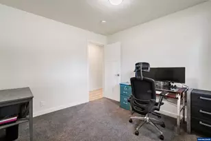 3994 Crestview Dr S, Salem, OR 97302 - Photo 22