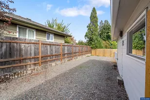 3994 Crestview Dr S, Salem, OR 97302 - Photo 30
