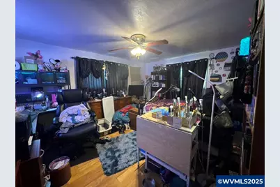 4220 Sunnyview Rd NE, Salem, OR 97305 - Photo 16