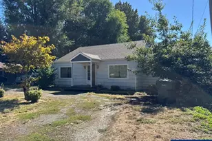 4220 Sunnyview Rd NE, Salem, OR 97305 - Photo 4