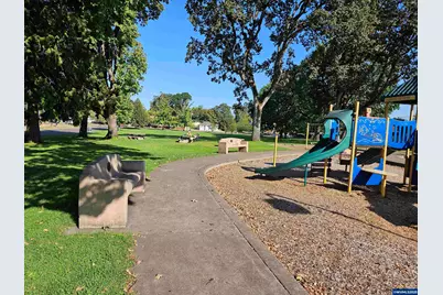 1040 6th Av SE, Albany, OR 97321 - Photo 46