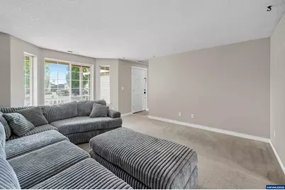 1348 S 7th St St, Independence, OR 97351 - Photo 8