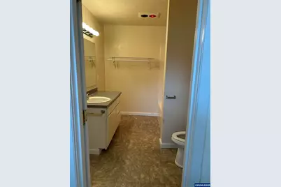 645 East Thornton Lake Dr NW, Albany, OR 97321 - Photo 12