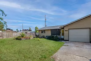 975 W E (-985) St, Lebanon, OR 97355 - Photo 2