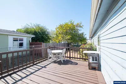 1933 SE Gregory Dr, Dallas, OR 97338 - Photo 14