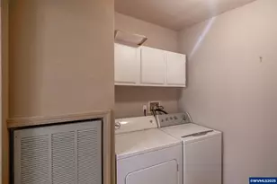 1933 SE Gregory Dr, Dallas, OR 97338 - Photo 28