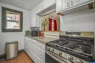 1075 Vista Ave SE, Salem, OR 97302 - Photo 16