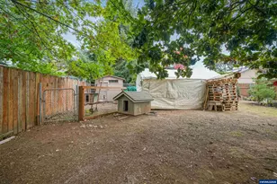 1075 Vista Ave SE, Salem, OR 97302 - Photo 34