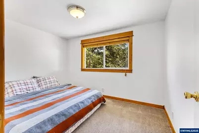 10883 Southview Lp SE, Jefferson, OR 97352 - Photo 20