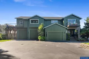 424 SW Cliff St, Depoe Bay, OR 97341 - Photo 2