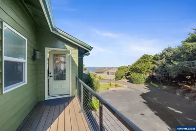 424 SW Cliff St, Depoe Bay, OR 97341 - Photo 36