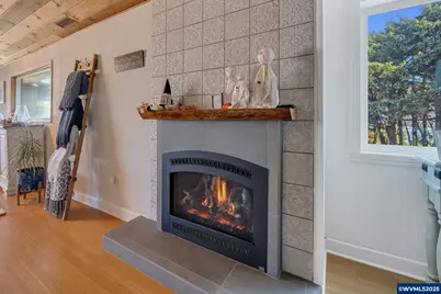 424 SW Cliff St, Depoe Bay, OR 97341 - Photo 16