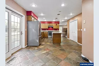 390 Holder Ln SE, Salem, OR 97306 - Photo 10