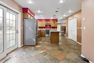 390 Holder Ln SE, Salem, OR 97306 - Photo 10