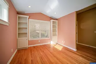 736 SE St Andrews Ln, Dallas, OR 97338 - Photo 8