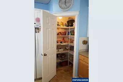1361 Marigold Dr, Independence, OR 97351 - Photo 4
