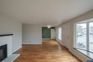 372 Jennings St, Lebanon, OR 97355 - Photo 4