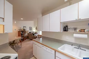 6101 Woodside (-1380 Jonmart Av Se) Dr SE, Salem, OR 97306 - Photo 8