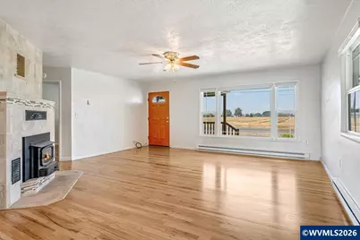 10090 Hoffman Rd, Monmouth, OR 97361 - Photo 4