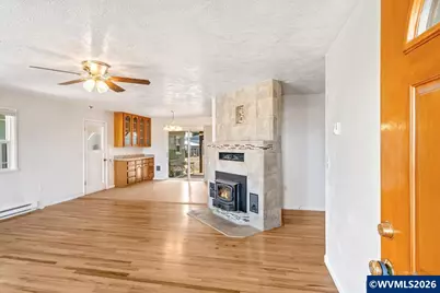 10090 Hoffman Rd, Monmouth, OR 97361 - Photo 2