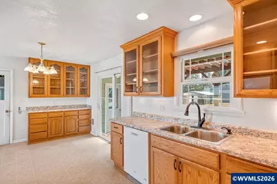 10090 Hoffman Rd, Monmouth, OR 97361 - Photo 12