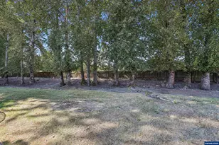 914 James St, Independence, OR 97351 - Photo 6