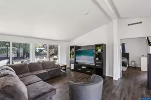 914 James St, Independence, OR 97351 - Photo 18