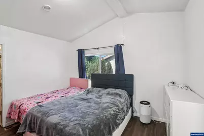 914 James St, Independence, OR 97351 - Photo 26