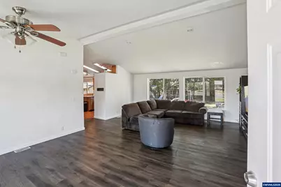 914 James St, Independence, OR 97351 - Photo 16