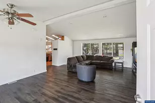 914 James St, Independence, OR 97351 - Photo 16