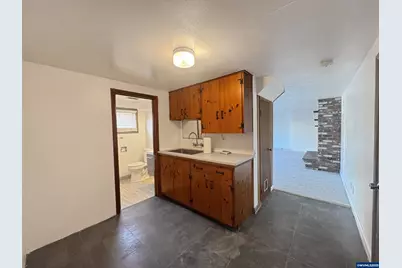 675 Johnson St NE, Salem, OR 97305 - Photo 22