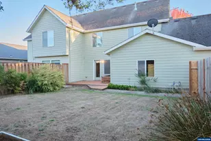 2412 NW Meadows Dr, McMinnville, OR 97128 - Photo 34