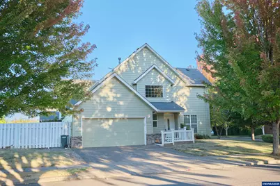 2412 NW Meadows Dr, McMinnville, OR 97128 - Photo 2