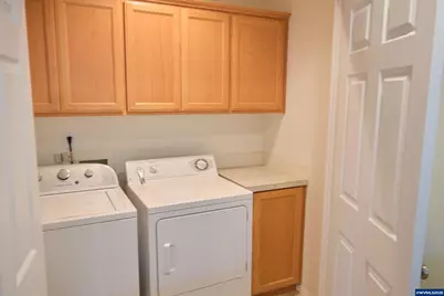 2412 NW Meadows Dr, McMinnville, OR 97128 - Photo 20