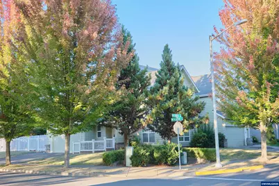 2412 NW Meadows Dr, McMinnville, OR 97128 - Photo 38