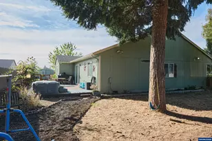 1055 Orchard Ct, Stayton, OR 97383 - Photo 16