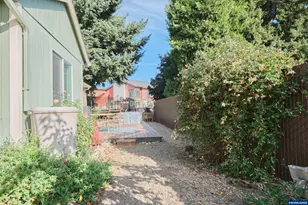 1055 Orchard Ct, Stayton, OR 97383 - Photo 6