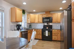 1055 Orchard Ct, Stayton, OR 97383 - Photo 18