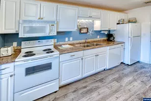 301 Otter Crest Lp, Otter Rock, OR 97369 - Photo 6