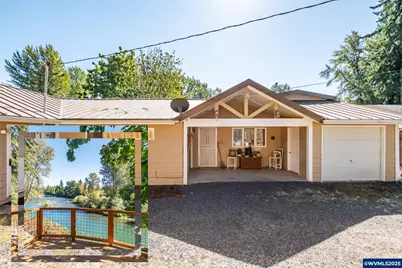 1054 N River Dr, Sweet Home, OR 97386 - Photo 1