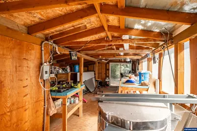 1054 N River Dr, Sweet Home, OR 97386 - Photo 48