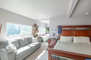 1054 N River Dr, Sweet Home, OR 97386 - Photo 20