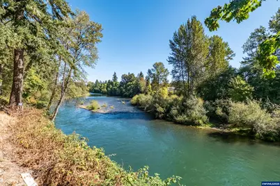 1054 N River Dr, Sweet Home, OR 97386 - Photo 36